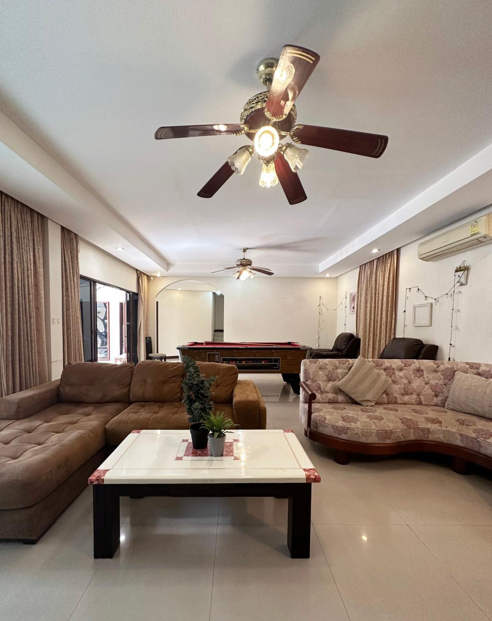 Blooming Hill Boutique Suites Pattaya Exterior photo